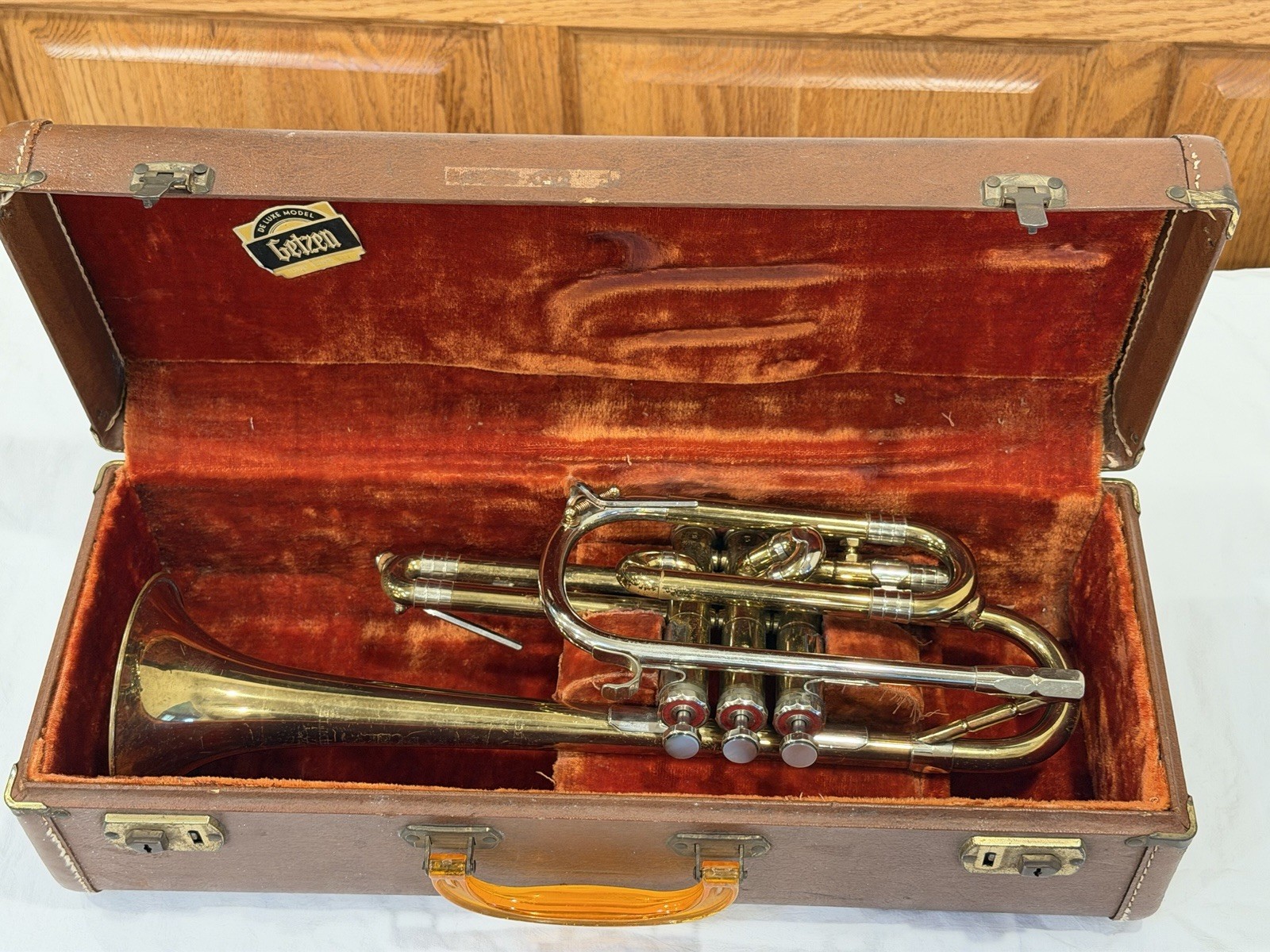 Vintage Getzen Deluxe Bb Trumpet with Case and Mouth Piece