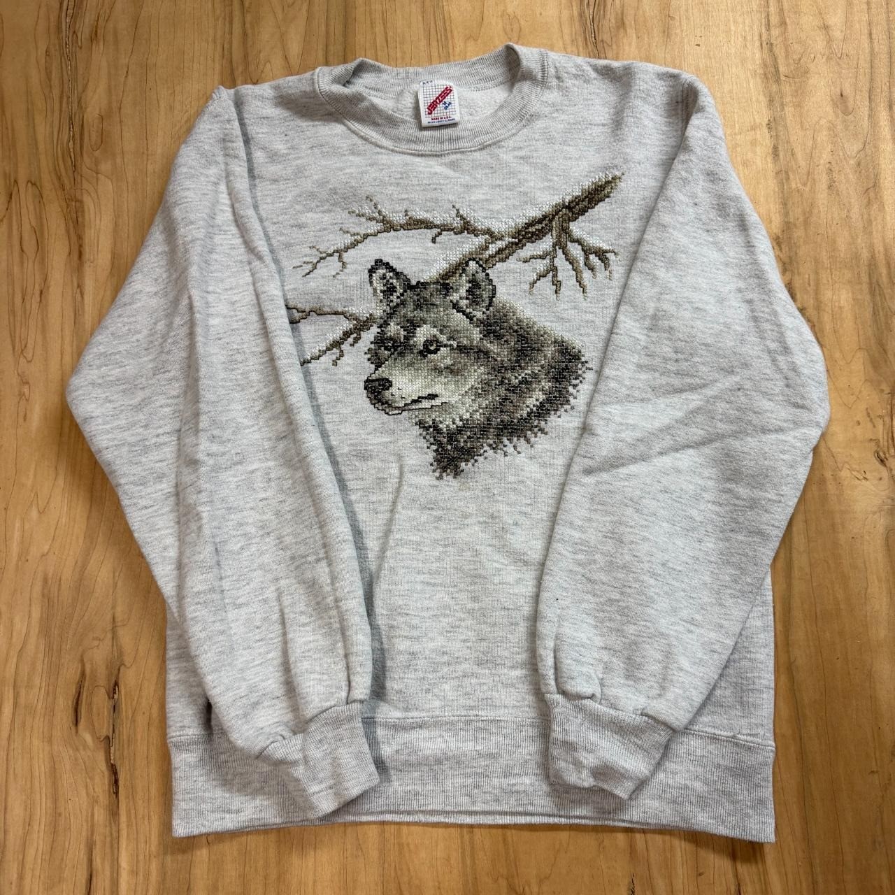 Vintage Jerzees Wolf Hand Stitched Embroidered Crewneck Sweatshirt Grey Medium