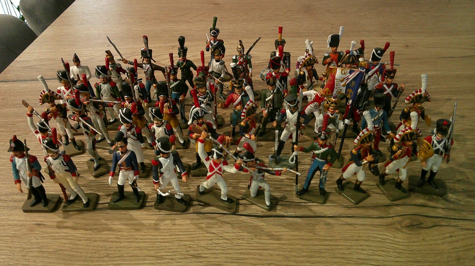 DO522 Beautiful Lot of 51 Starlux Empire Lead Soldiers. To grab DO522 Beautiful Lot of 51 Starlux Empire Lead Soldiers. To grab