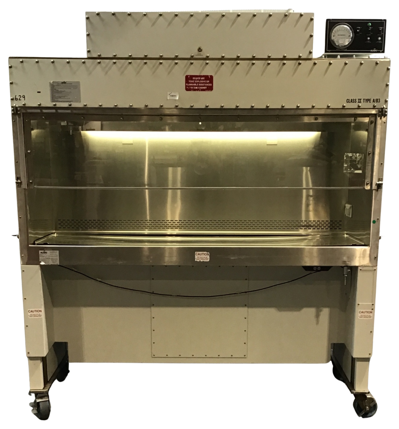 NUAIRE CLASS II TYPE A/B3 BIOLOGICAL SAFETY CABINET
