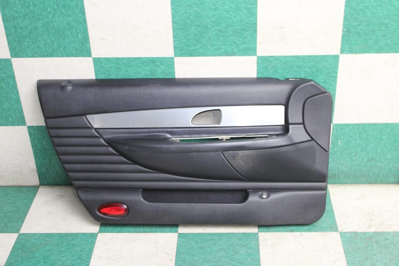 ⚠️STAIN⚠️ 02-05 Thunderbird Black Driver LH Front Door Trim Panel Silver Insert