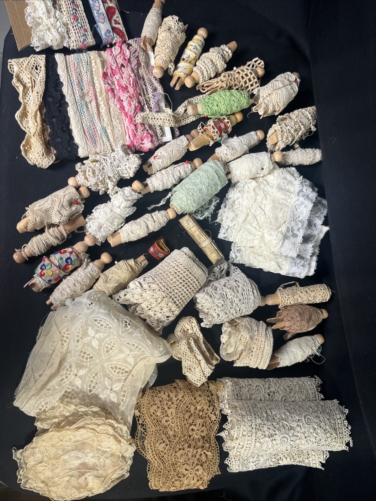 Antique Vintage Lace Trim Edging Remnants Crocheted Tatted Lot 1.5 Lbs HUGE Antique Vintage Lace Trim Edging Remnants Crocheted Tatted Lot 1.5 Lbs HUGE