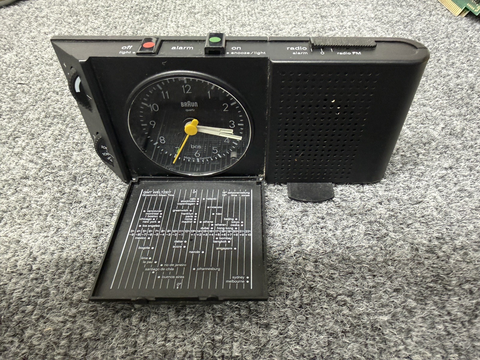 Braun 4779 ABR 313 - Alarm Clcok Radio Made in Germany Vintage - NO RADIO Braun 4779 ABR 313 - Alarm Clcok Radio Made in Germany Vintage - NO RADIO