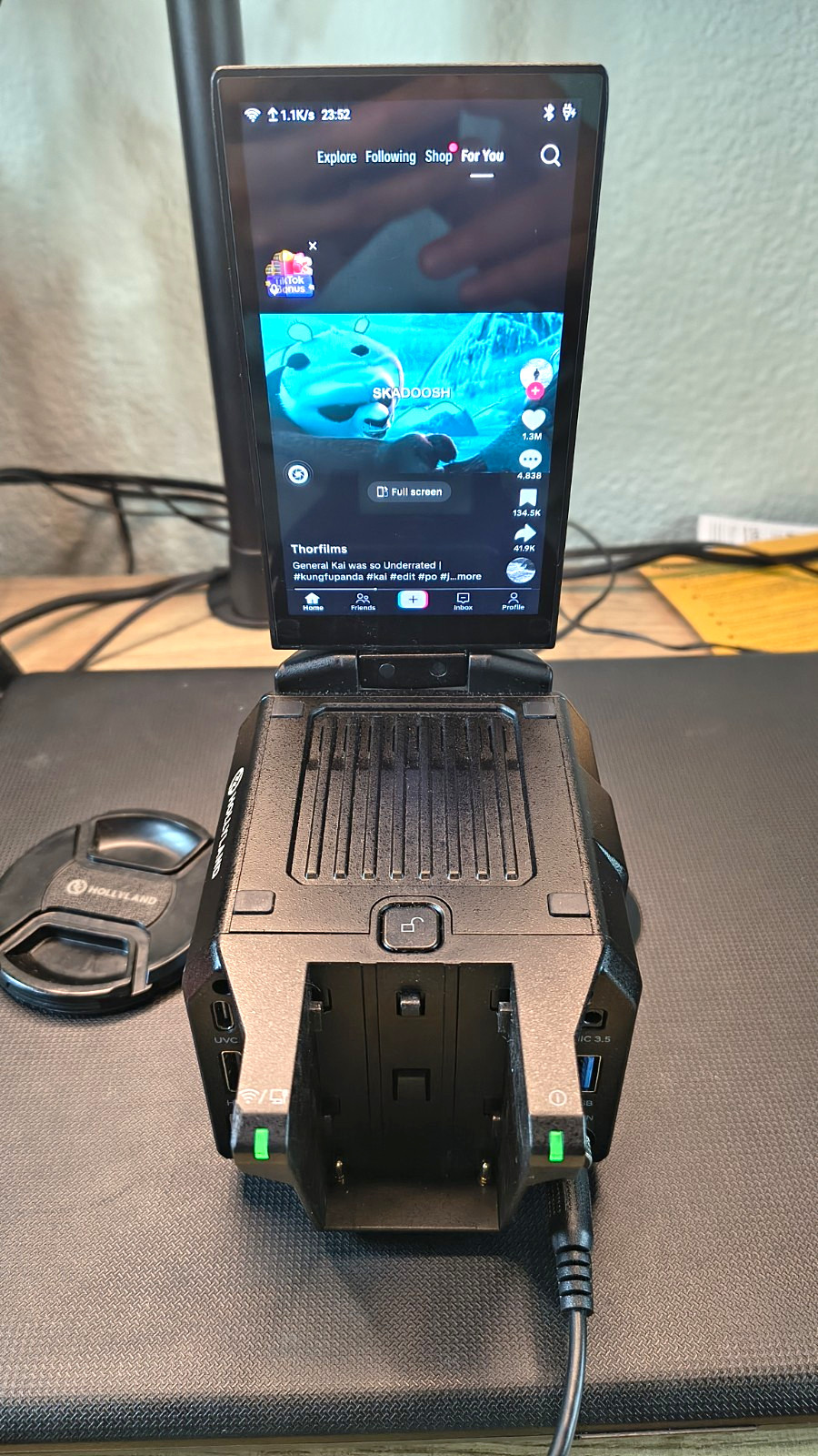Hollyland VenusLiv V-II UHD Live Streaming Camcorder 5.5