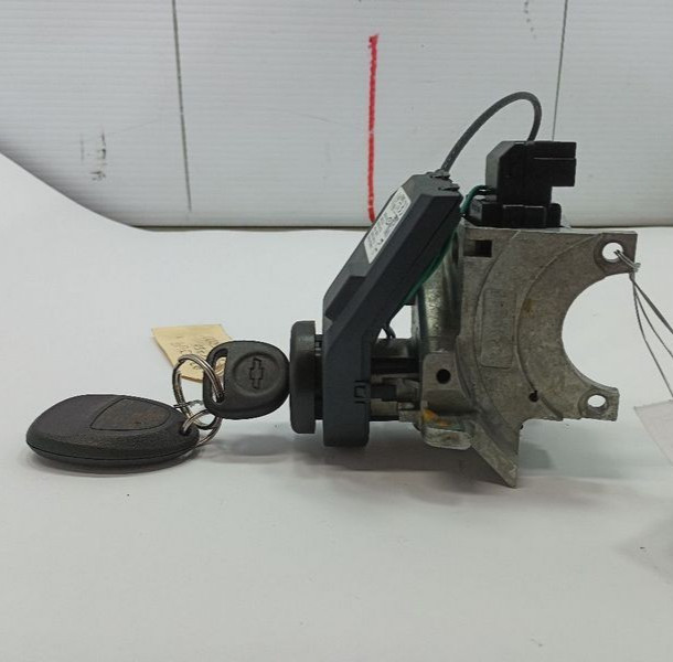 2007-2015 Chevy Silverado GMC Sierra 1500 2500 3500 Ignition Switch with Key OEM