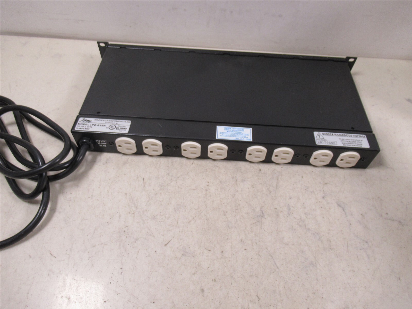 Middle Atlantic Products PD-915R Rack Mounted Power Strip 9 Outlet EMI Filtered Middle Atlantic Products PD-915R Rack Mounted Power Strip 9 Outlet EMI Filtered