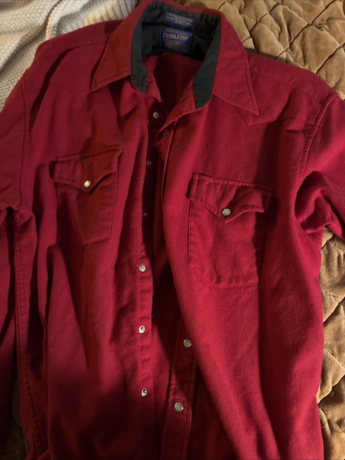 Pendleton Men\'s Long Sleeve Wool Flannel Shirt Vintage, Size Large, Red