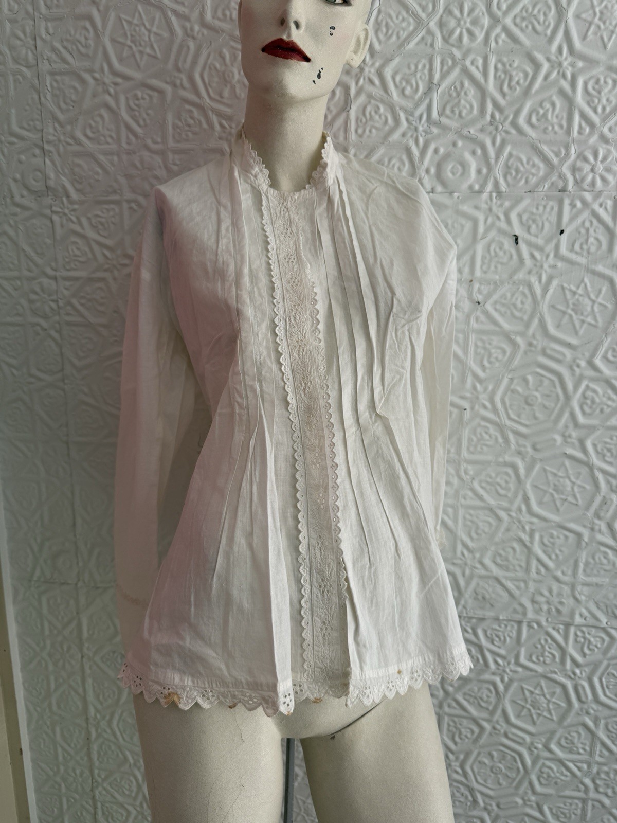 antique victorian white cotton lace work bustle back dressing jacket pintuck s/m