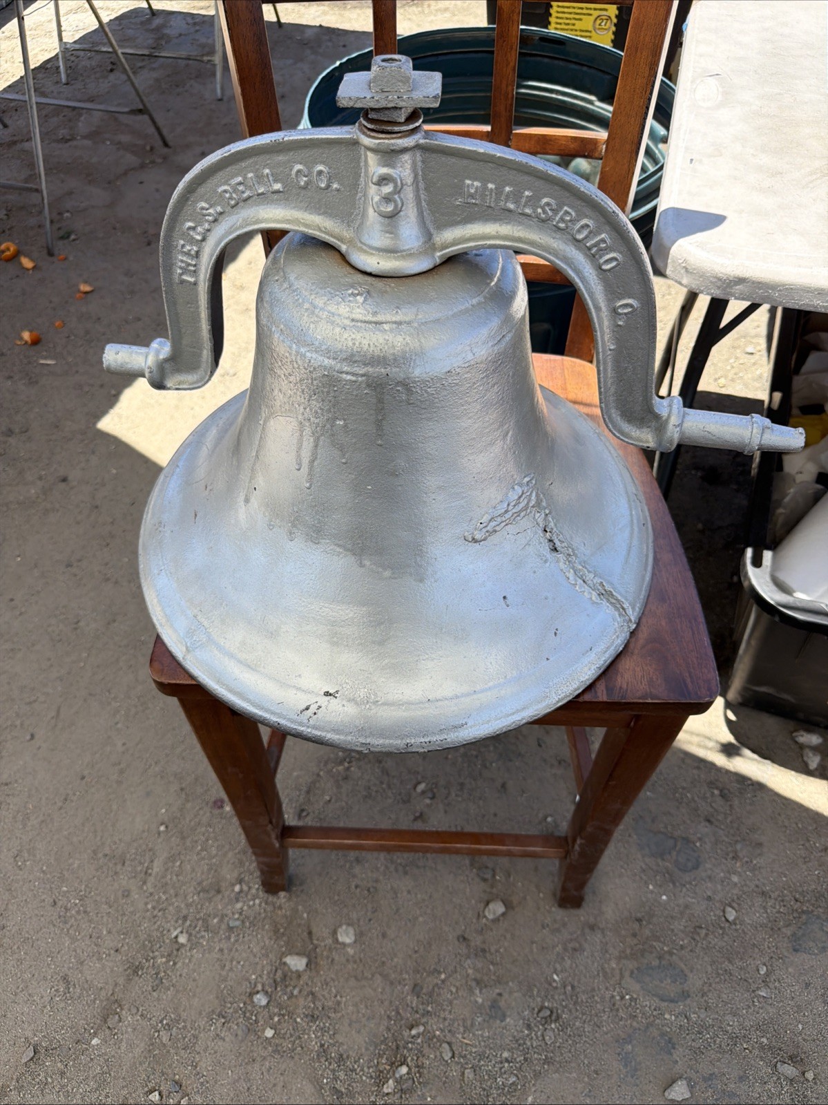 ANTIQUE C.S BELL & CO #3 CAST IRON DUNNER BELL, SCHOOL CHURCH BELL 17.5 ANTIQUE C.S BELL & CO #3 CAST IRON DUNNER BELL, SCHOOL CHURCH BELL 17.5