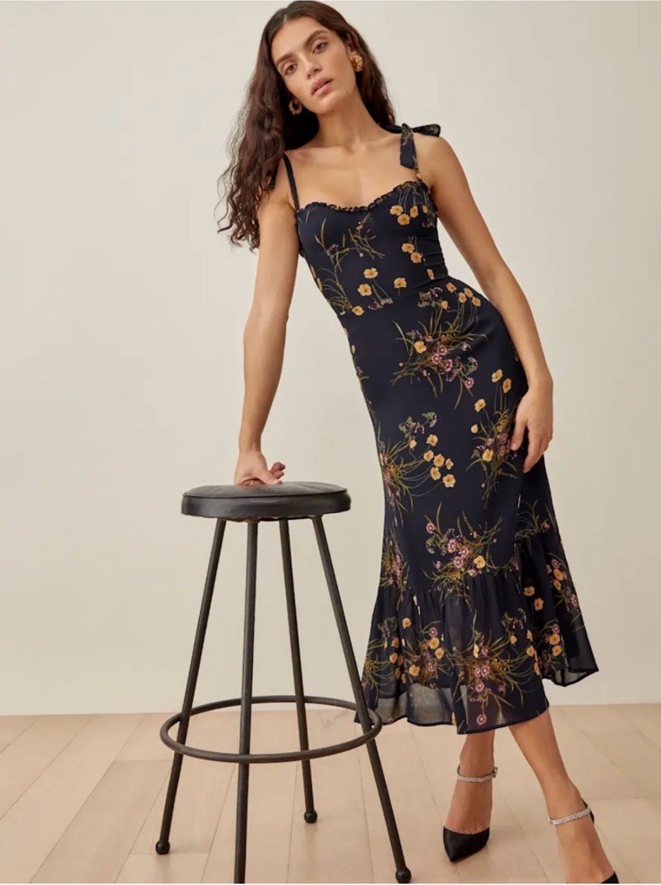 Reformation Nikita Midi Dress in Mademoiselle Navy Floral Tie Straps Size 0 Reformation Nikita Midi Dress in Mademoiselle Navy Floral Tie Straps Size 0