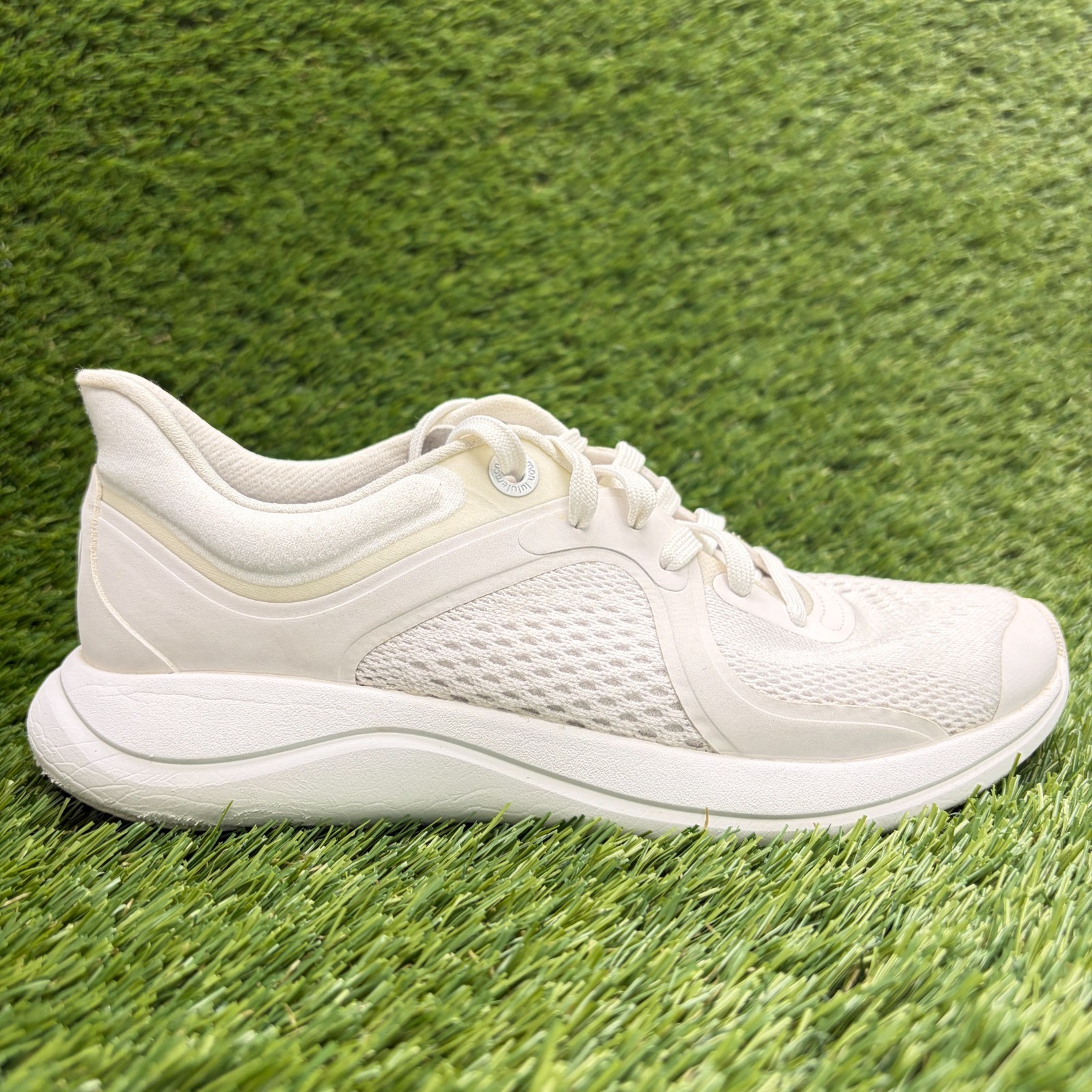 Lululemon Chargefeel Low Womens Size 5.5 White Athletic Workout Shoes Sneakers