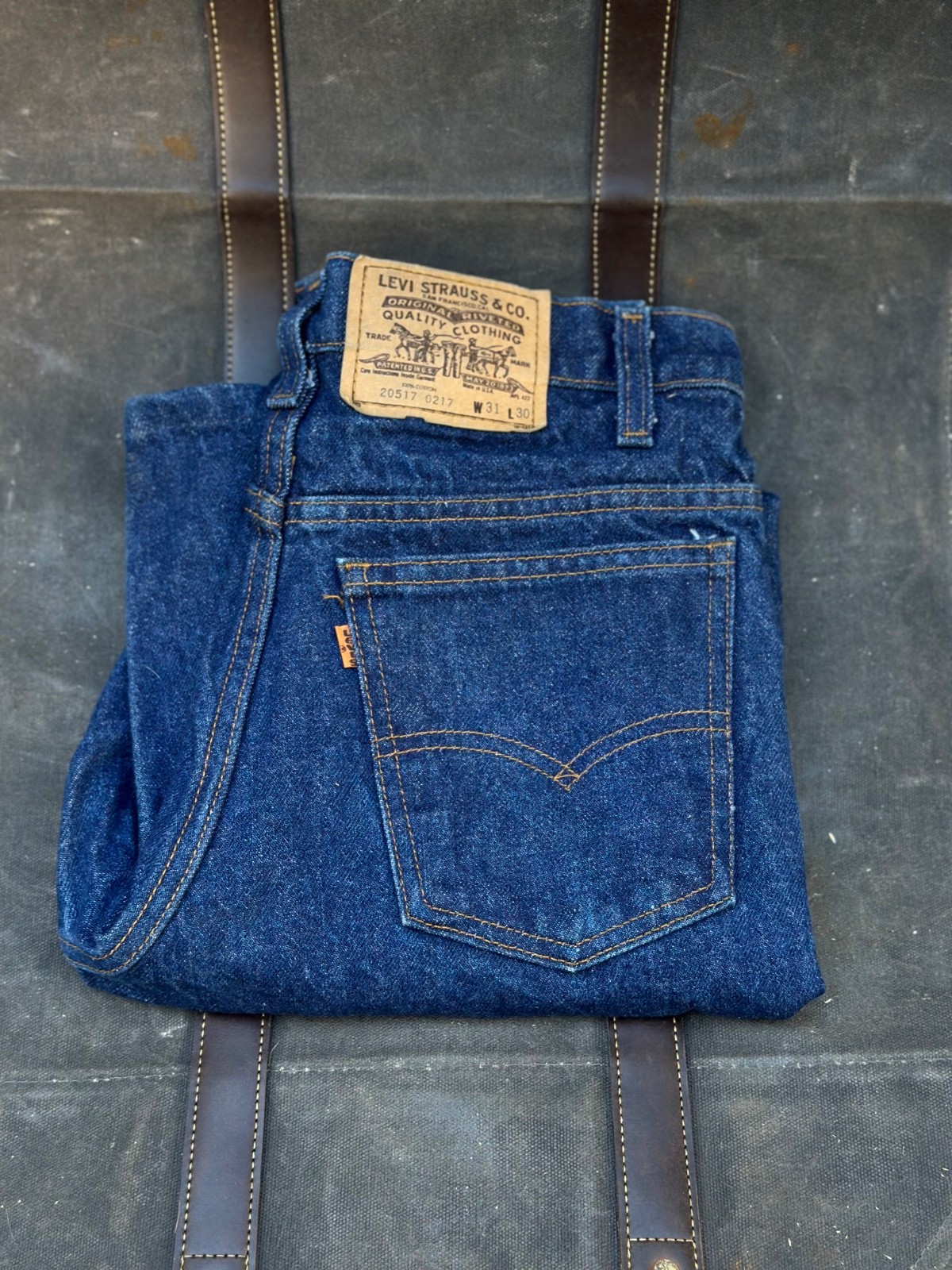Vintage 60s Levi’s orange tab 20517 0217 31” x 30” Rare small size Dark Indigo