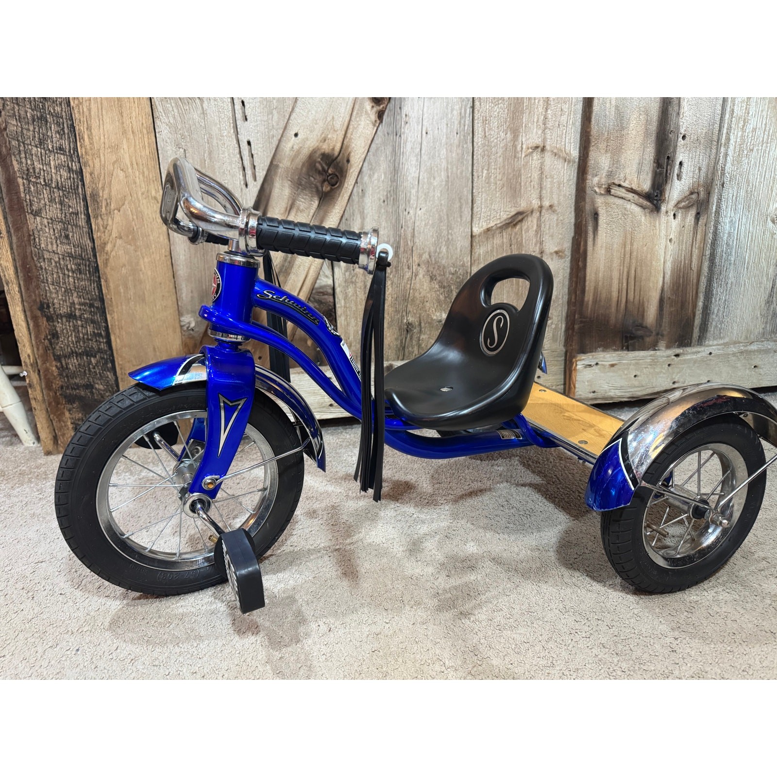 Schwinn Roadster Tricycle Retro Steel Frame, Adjustable Seat Rear Deck, Tricycle Schwinn Roadster Tricycle Retro Steel Frame, Adjustable Seat Rear Deck, Tricycle
