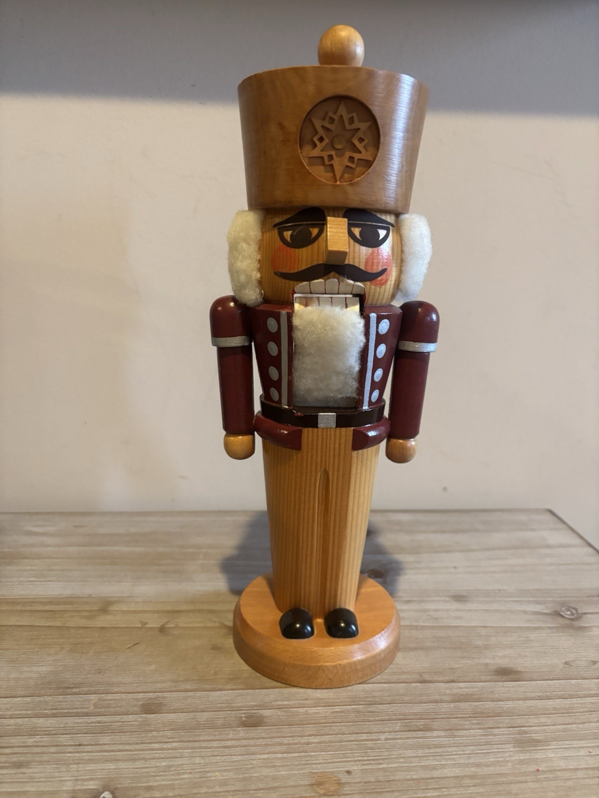 Vintage Erzgebirge Volkskunst Wood Nutcracker Soldier Snowflake 11\