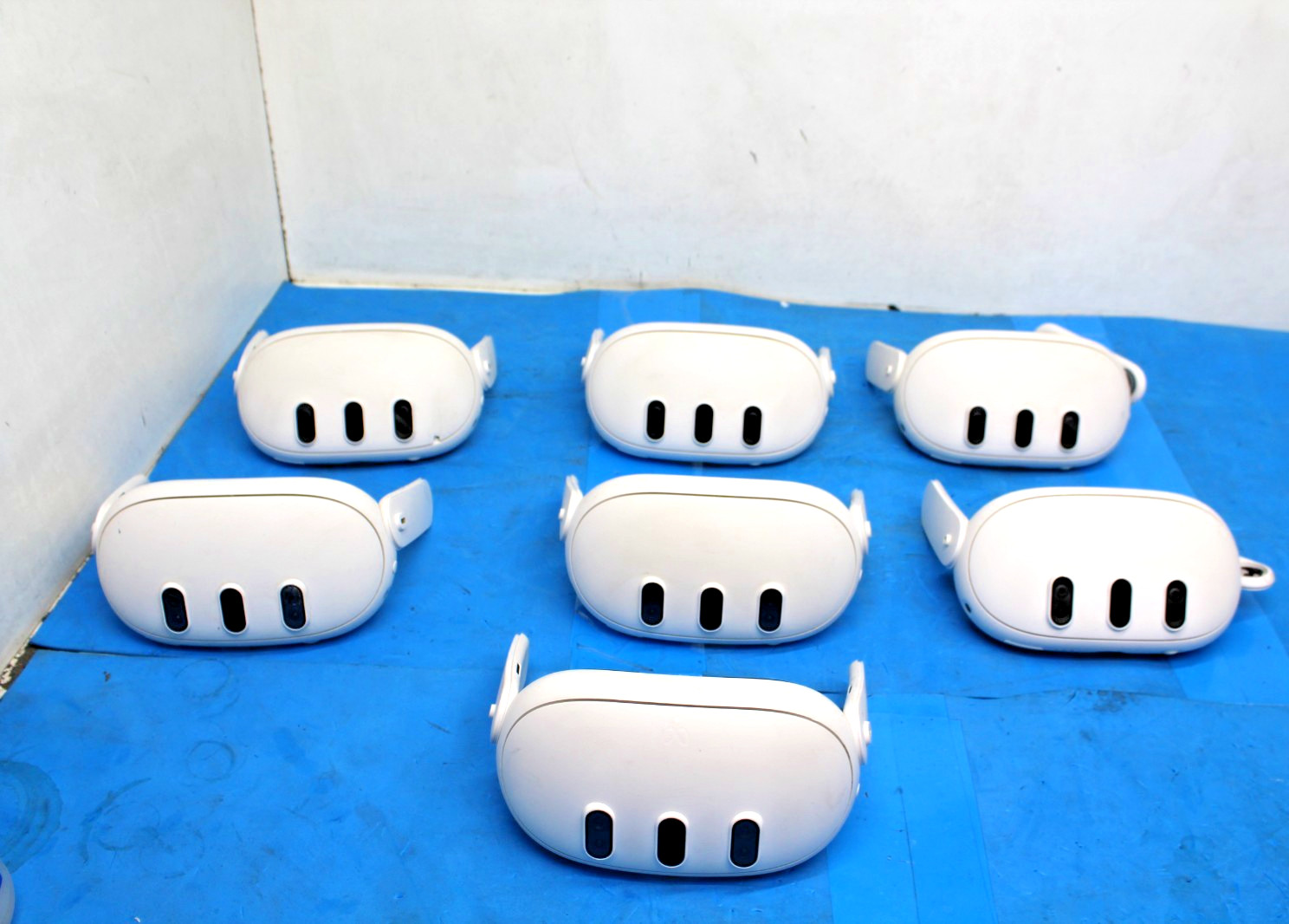 LOT-7 META QUEST 3 VR HEADSET S3A ONLY FOR PARTS/REPAIR POWER-ON **READ** T9-D8