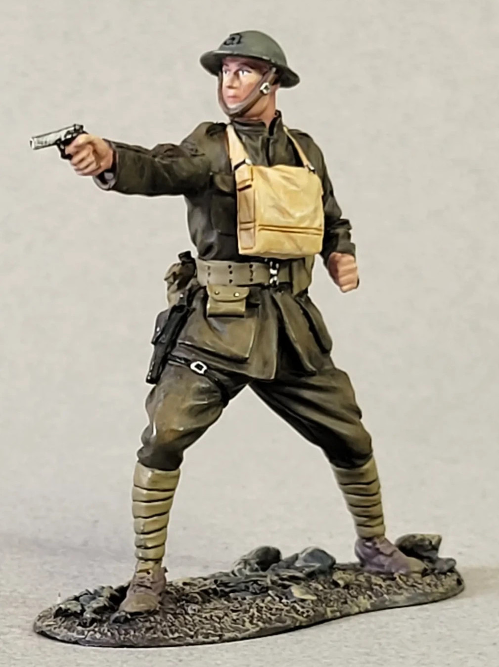W. Britain - U.S. Marine NCO Firing M1911 Pistol, Belleau Wood, 1918 #13073