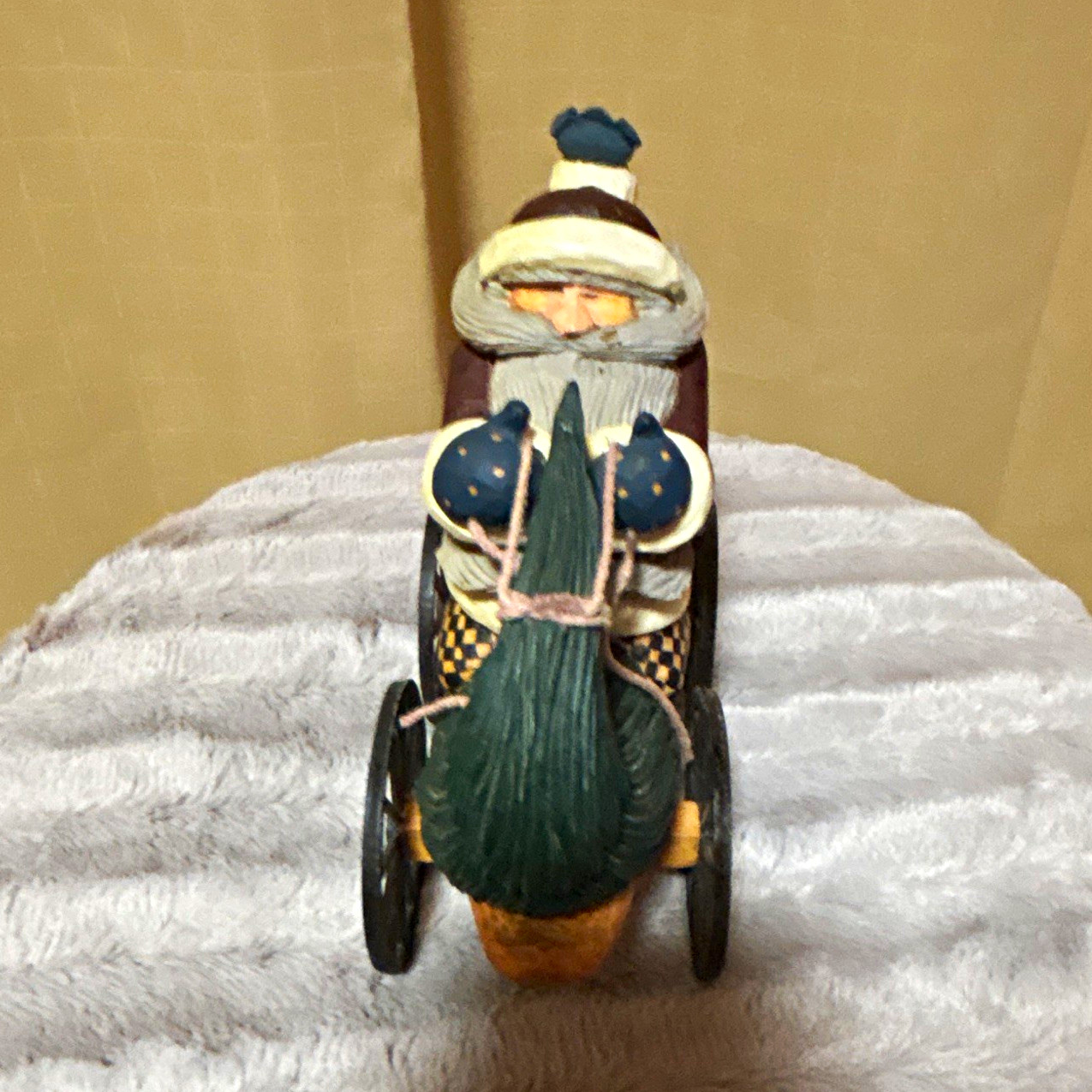 Williraye Studio WW2213 Santa with Tree on Wheels 1997 VTG Folk Art Figurine NIB