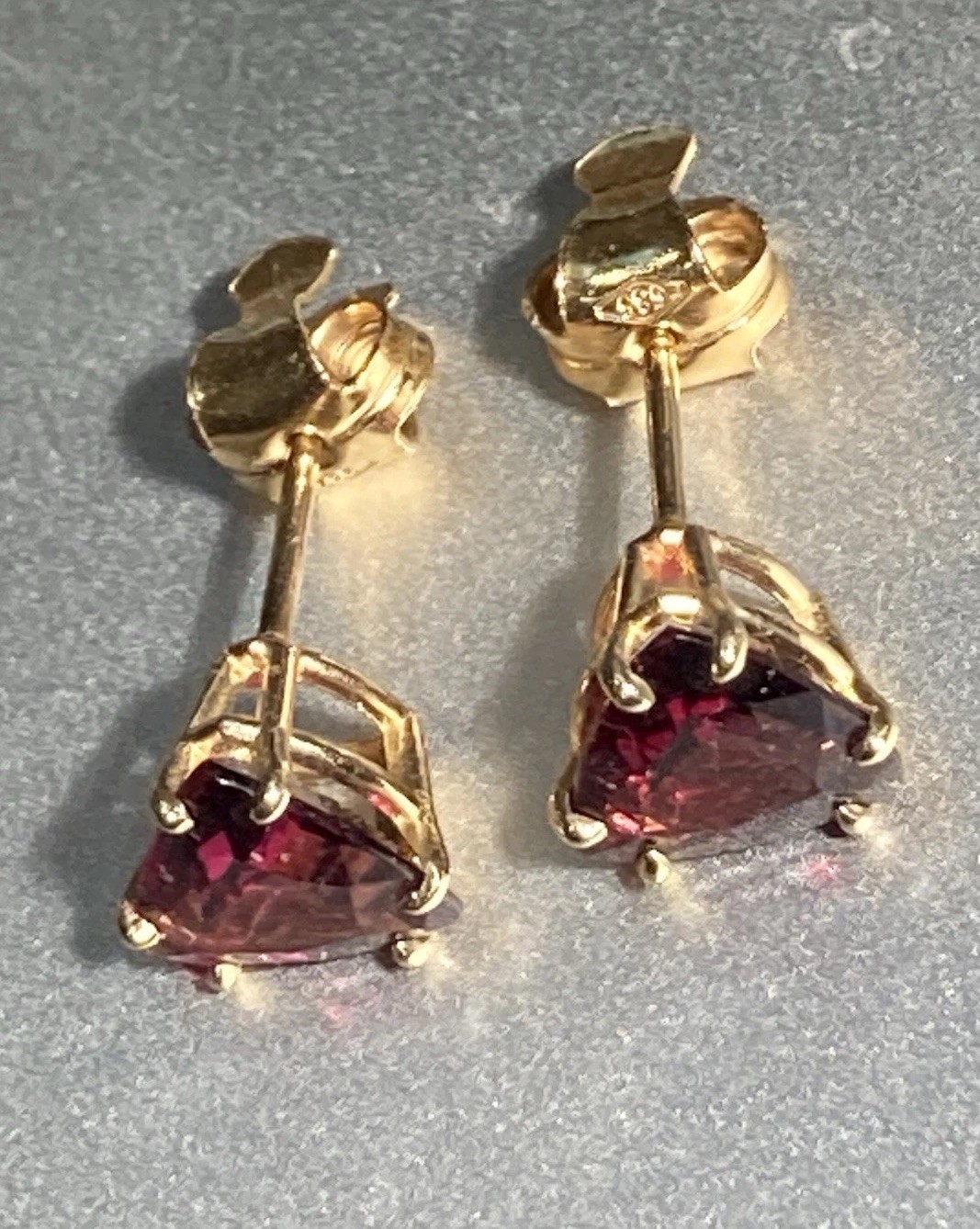 Estate 14k/585 Yellow Gold Natural Rubellite Tourmaline Stud Earrings 2.86 Grams Estate 14k/585 Yellow Gold Natural Rubellite Tourmaline Stud Earrings 2.86 Grams