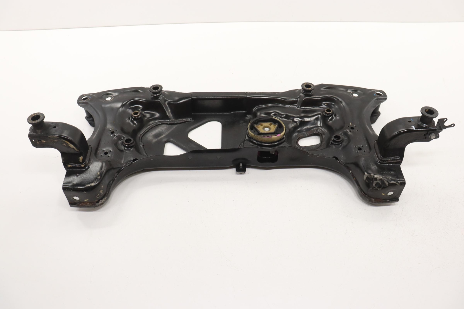 2011 - 2018 VOLKSWAGEN JETTA FRONT SUBFRAME UNDERCARRIAGE CROSSMEMBER CRADLE OEM 2011 - 2018 VOLKSWAGEN JETTA FRONT SUBFRAME UNDERCARRIAGE CROSSMEMBER CRADLE OEM
