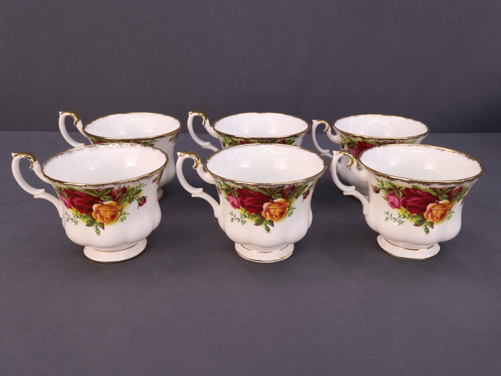6 Royal Albert Old Country Roses Montrose Mugs Original England Backstamp 3.25\ 6 Royal Albert Old Country Roses Montrose Mugs Original England Backstamp 3.25\