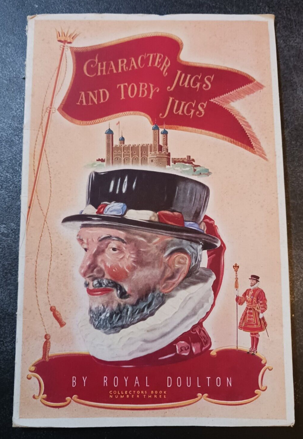 Character jugs and Toby jugs by Royal Doulton / vintage Collectors Book No.3 Character jugs and Toby jugs by Royal Doulton / vintage Collectors Book No.3