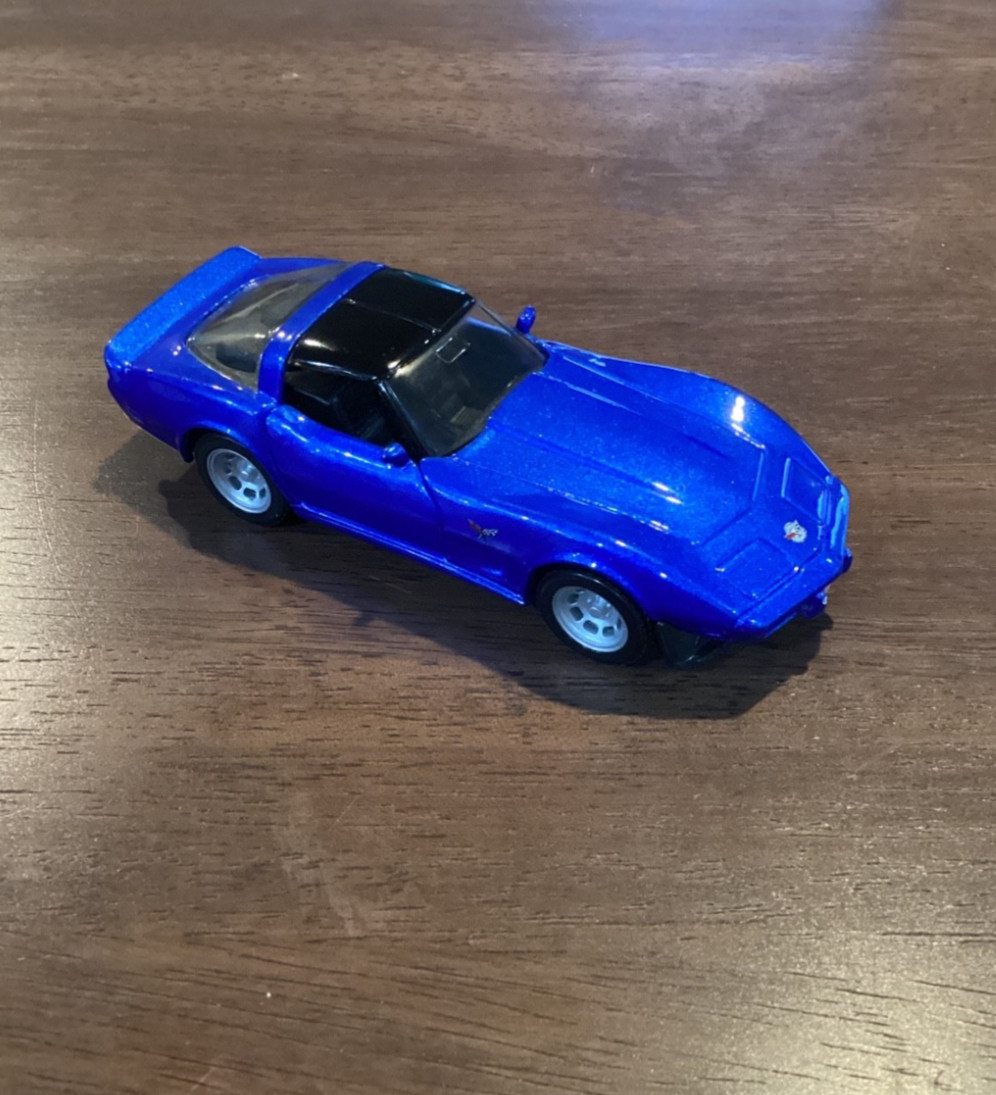 1978 CHEVROLET CHEVY CORVETTE 2-DOOR COUPE SPORTS CAR 1/39 MAISTO DIECAST MODEL 1978 CHEVROLET CHEVY CORVETTE 2-DOOR COUPE SPORTS CAR 1/39 MAISTO DIECAST MODEL
