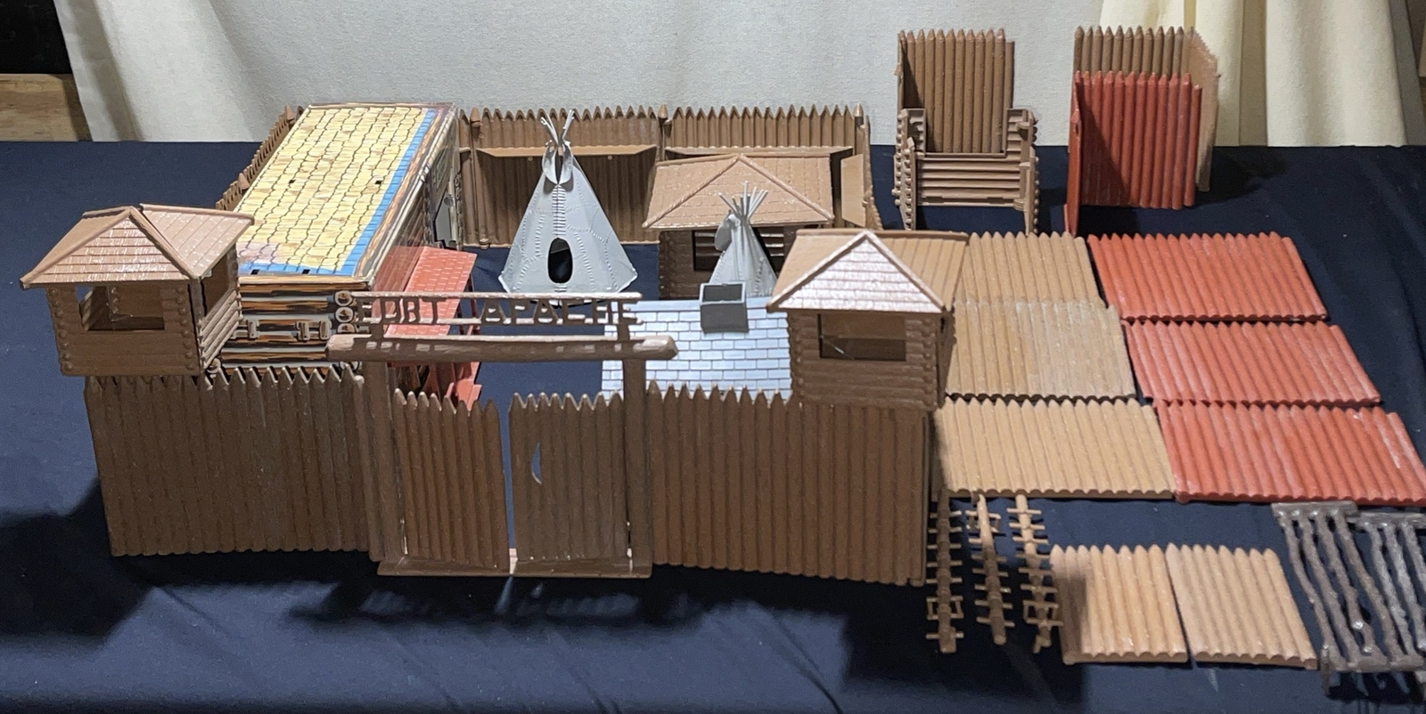 Vintage Rin Tin Tin FORT APACHE Marx Playset #3658 Series 1000 1956 Parts