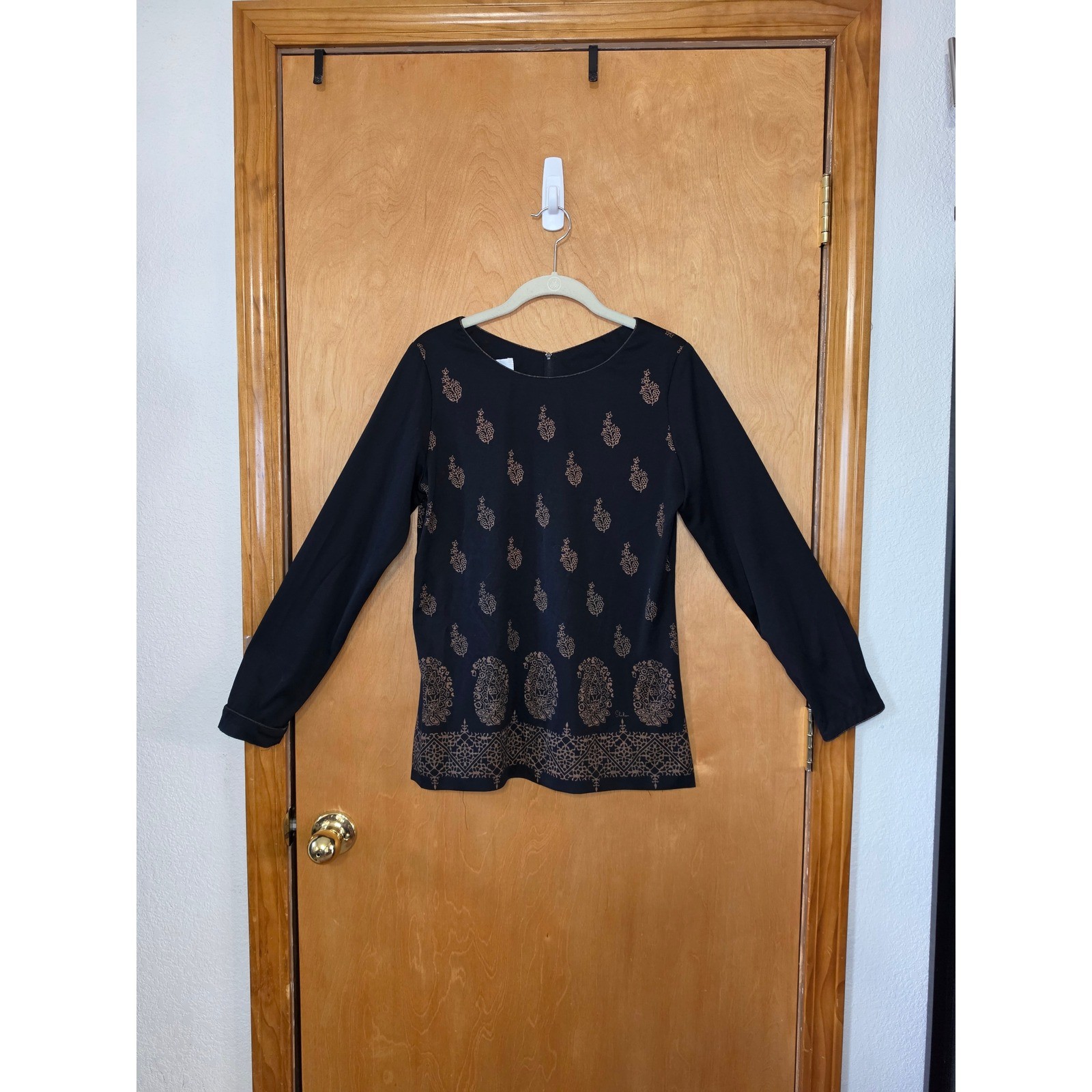 Vintage 70s Boho Miss Shaheen Top Women 14 Black Gold Paisley Long Sleeve 302-01 Vintage 70s Boho Miss Shaheen Top Women 14 Black Gold Paisley Long Sleeve 302-01