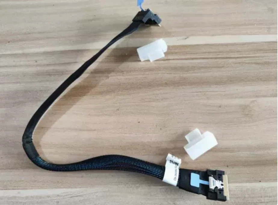 1 pcs Dell PowerEdge r7415 server SAS cable SFF-8654 0NX9N4 NX9N4 1 pcs Dell PowerEdge r7415 server SAS cable SFF-8654 0NX9N4 NX9N4