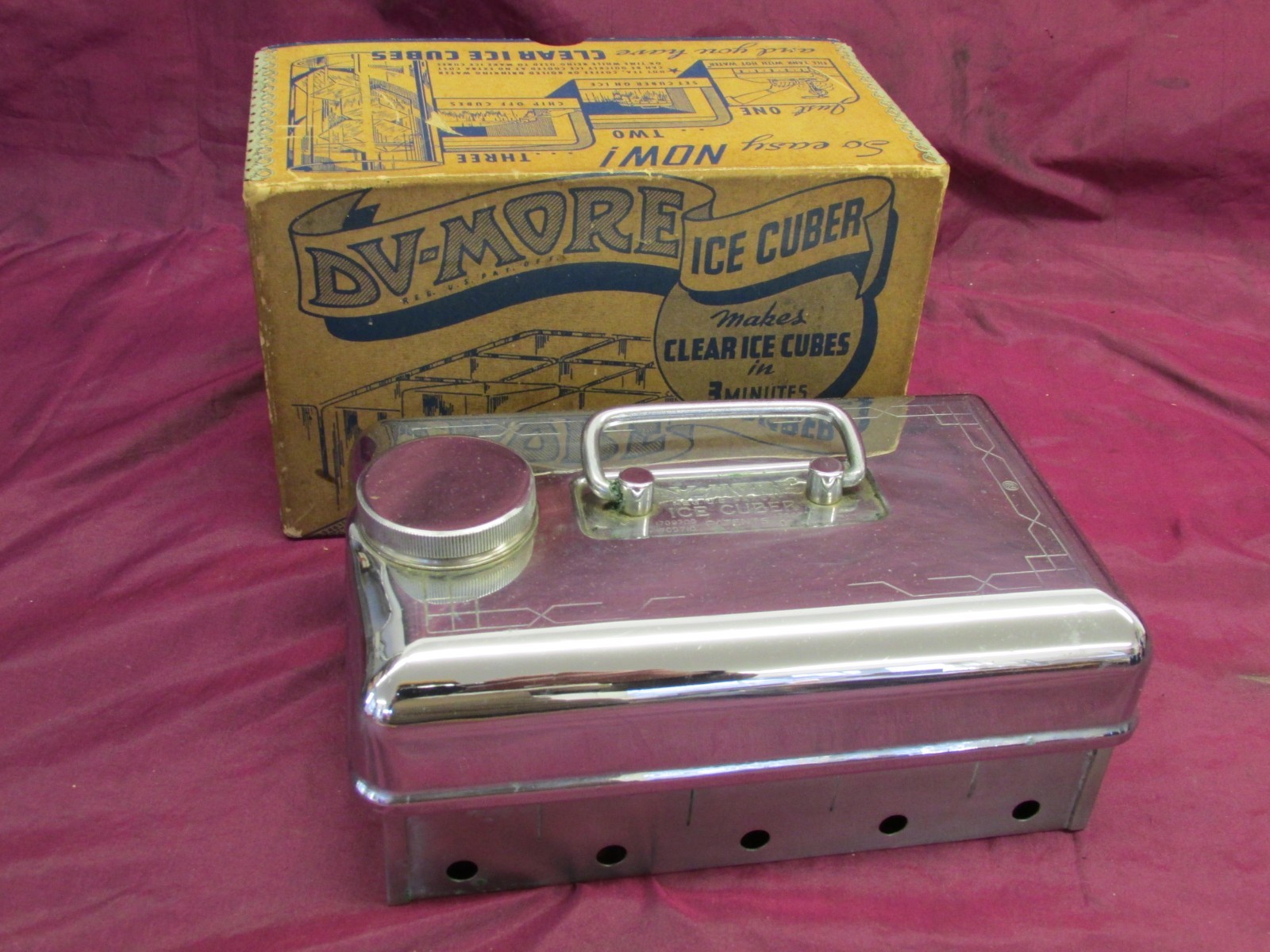 Antique DV-MORE Ice Cuber, Jos. A Martocello & Co - With original box CLEAN