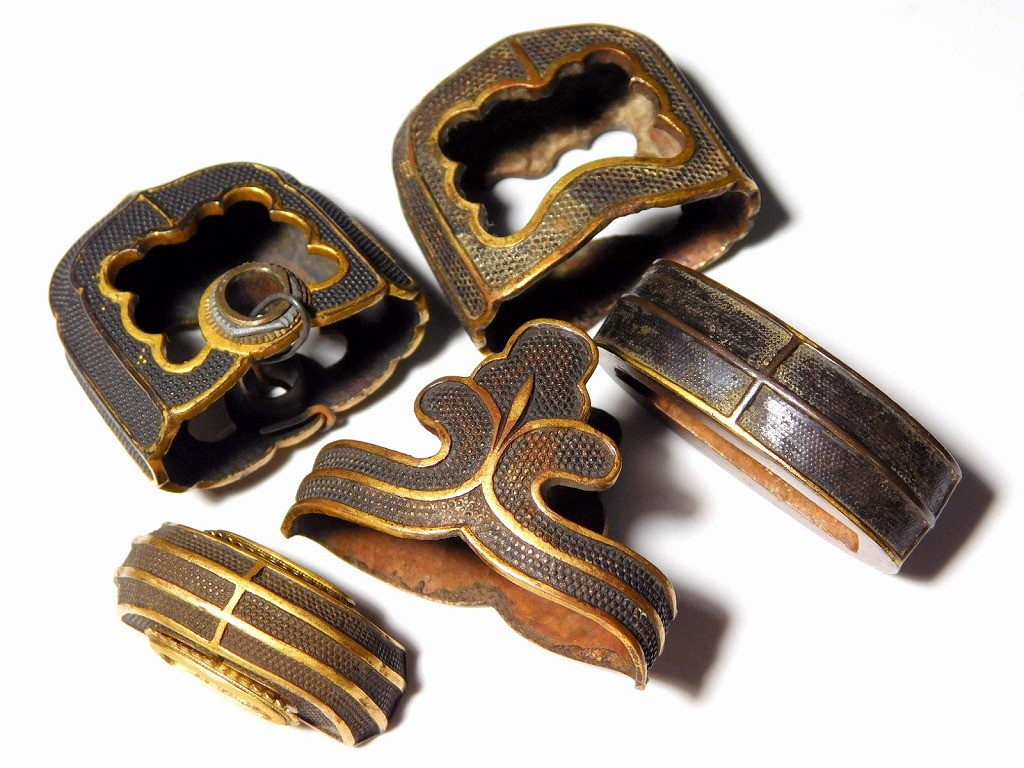 Handachi Koshirae Fittings Set  Edo era tsuba antique