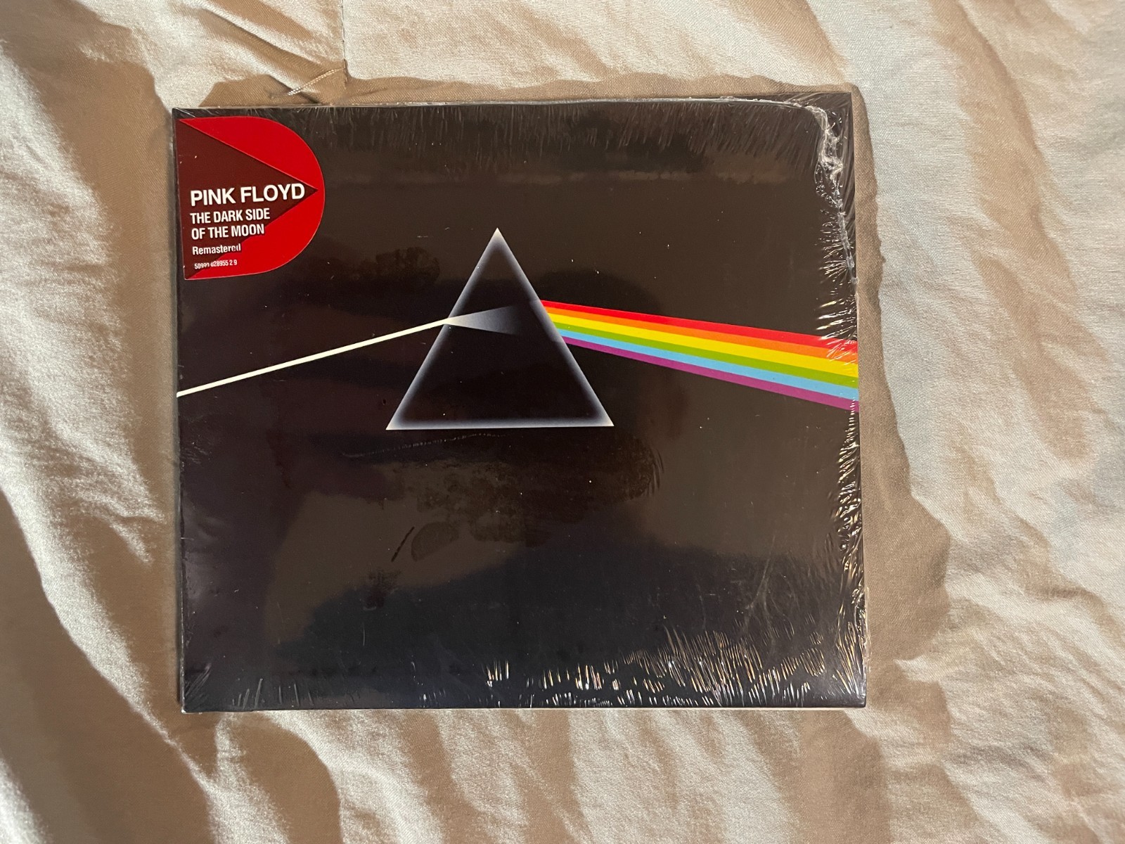 Pink Floyd Dark Side of the Moon 2011 Remastered Audio CD NEW SEALED Pink Floyd Dark Side of the Moon 2011 Remastered Audio CD NEW SEALED
