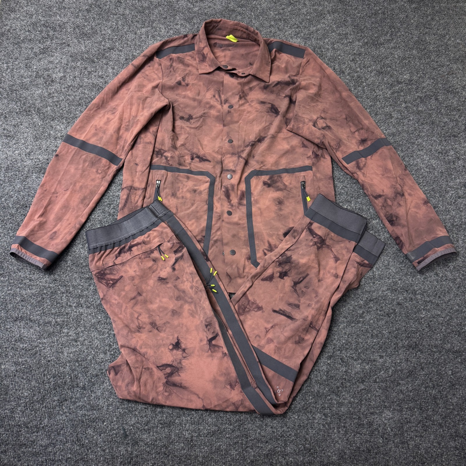 Lululemon x Robert Geller Limited Edition Dye Take The Moment Suit Mens Sz M Lululemon x Robert Geller Limited Edition Dye Take The Moment Suit Mens Sz M