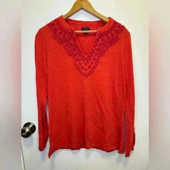 Lucky Brand Live and Love red long sleeve pullover top embroidered v neck size S