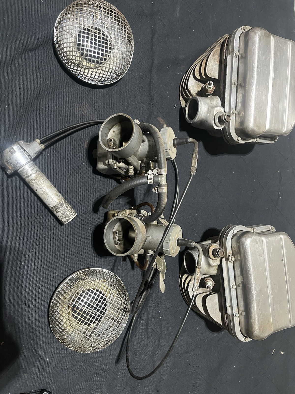 Harley Davidson Panhead Dual Carb Cylinder Heads and Carburetor Assembly Harley Davidson Panhead Dual Carb Cylinder Heads and Carburetor Assembly