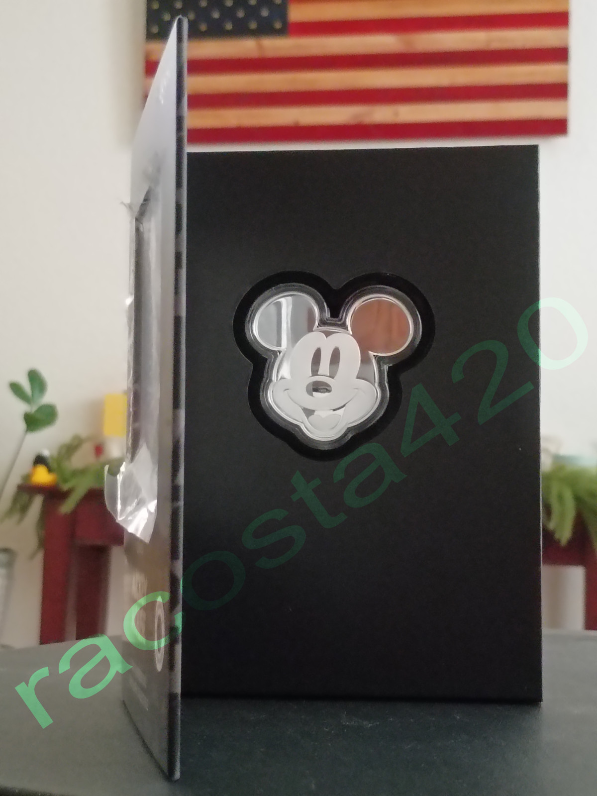 Agoro Disney Mickey Mouse 1/2 Troy oz. .999 Pure Silver CoA Mintage Of 5,000 Agoro Disney Mickey Mouse 1/2 Troy oz. .999 Pure Silver CoA Mintage Of 5,000