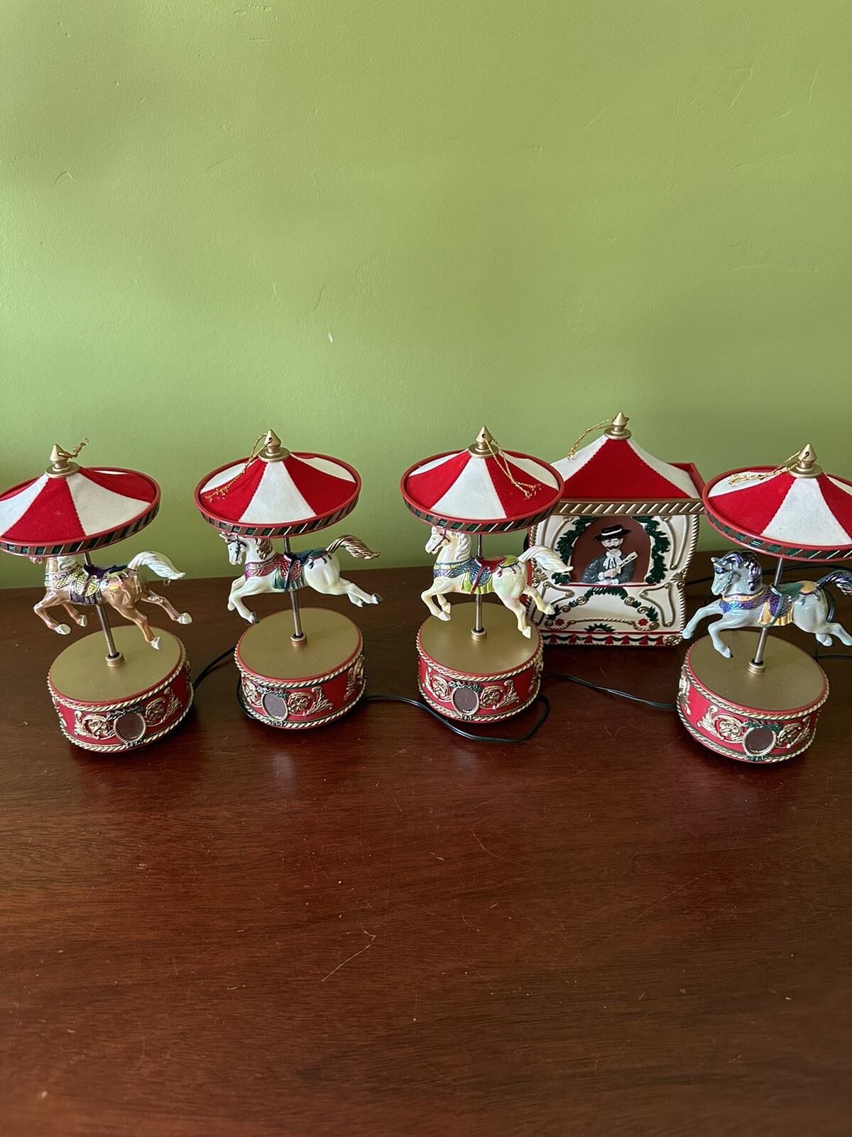 Vtg 2002 Mr Christmas Musical Holiday Carousel Horses 16 Carols READ Video