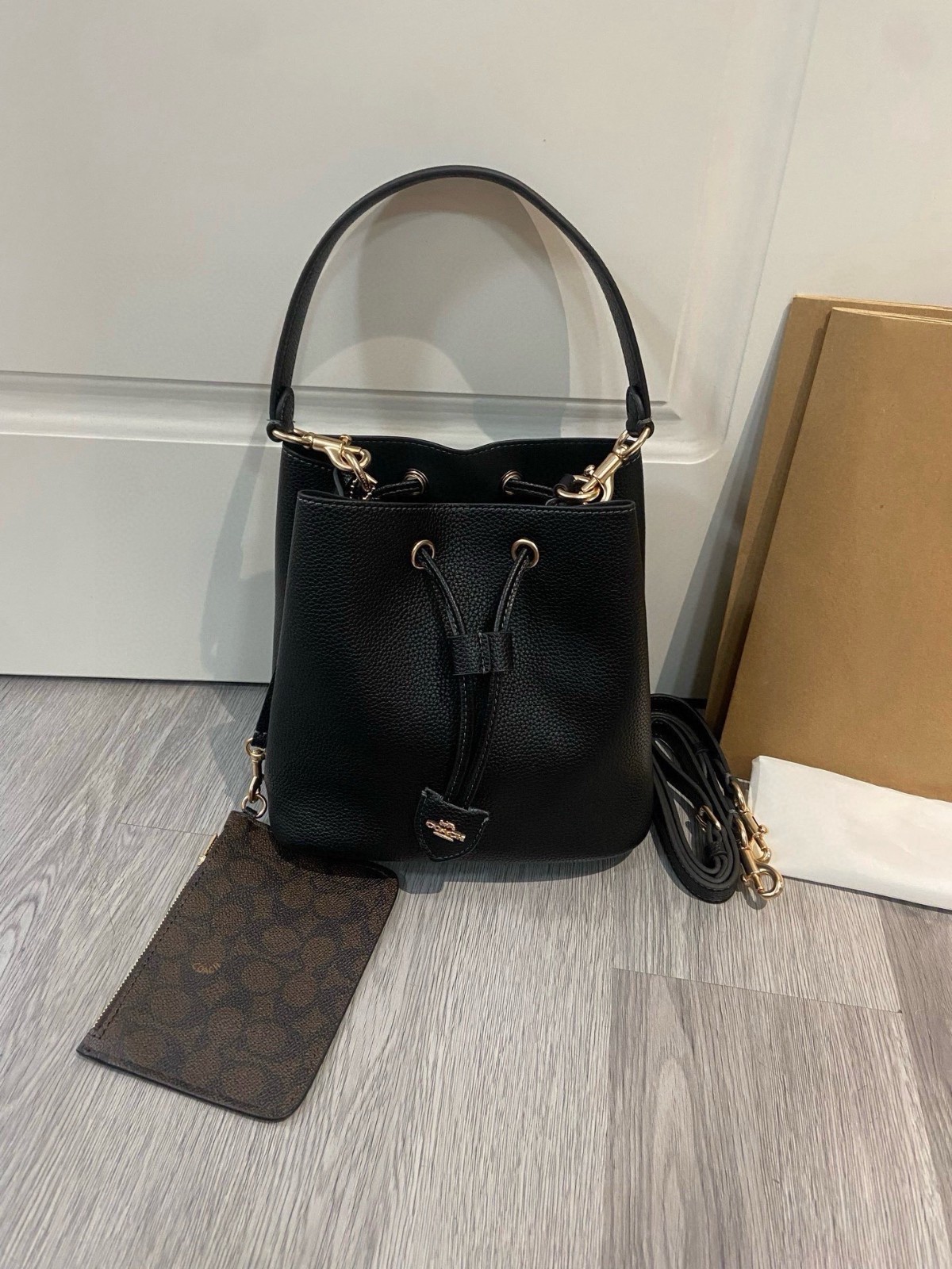 Rowan Bucket Shoulder black CBH06 Outlet NEW