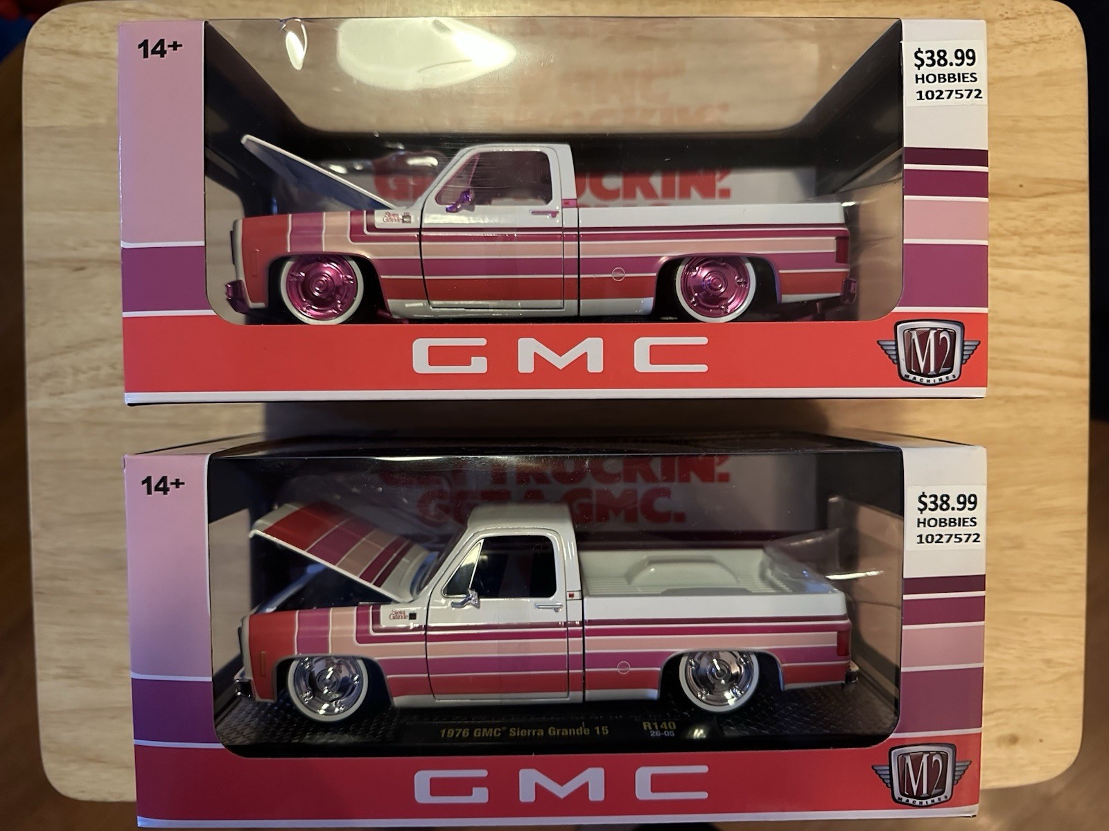 M2 1976 GMC Sierra Grande 15 Pink & White 1/750 pcs R140 1:24 CHASE And Regular
