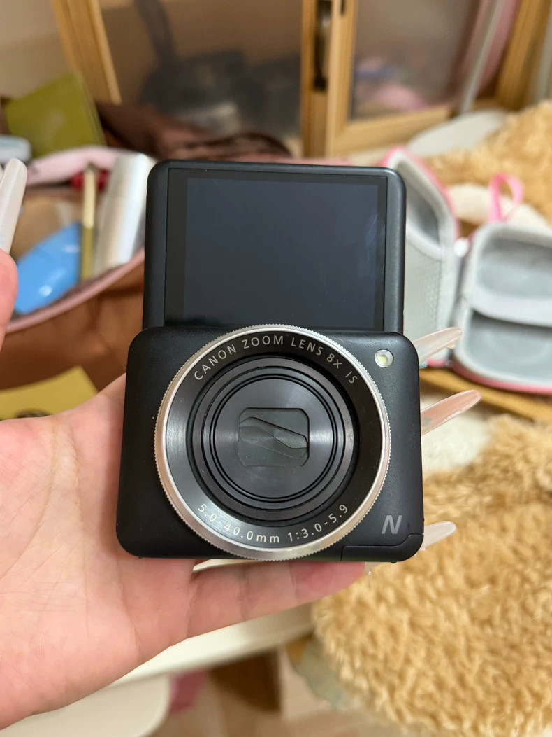 Canon PowerShot N2 Digital Camera 16.0 MP 8x Optical Zoom English Langugae BLACK