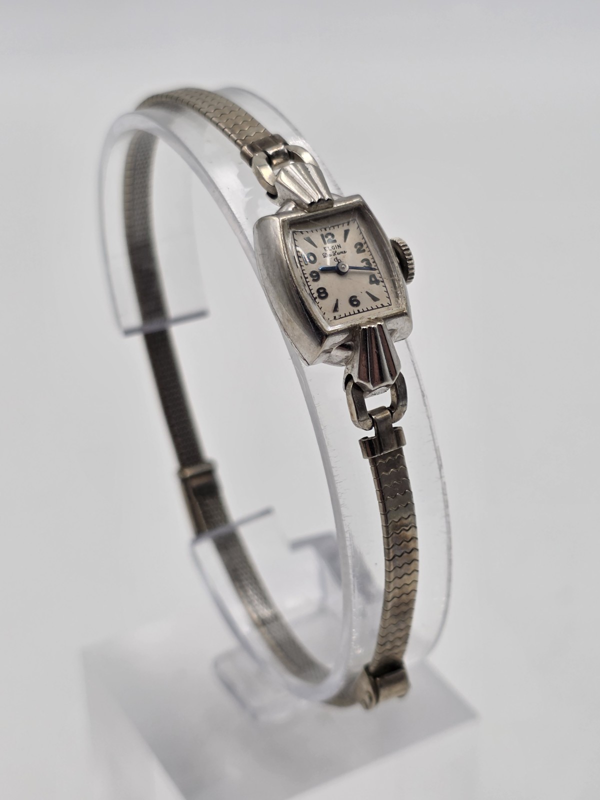Vintage 1930s Elgin De Luxe Art Deco Ladies Mechanical Wristwatch Deco. Working. Vintage 1930s Elgin De Luxe Art Deco Ladies Mechanical Wristwatch Deco. Working.