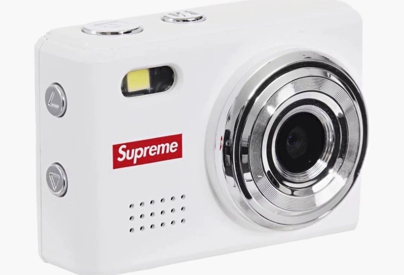 Supreme Mini Digital Camera Compact White Built-In Flash USB-C 1.1in 1-2.9MP