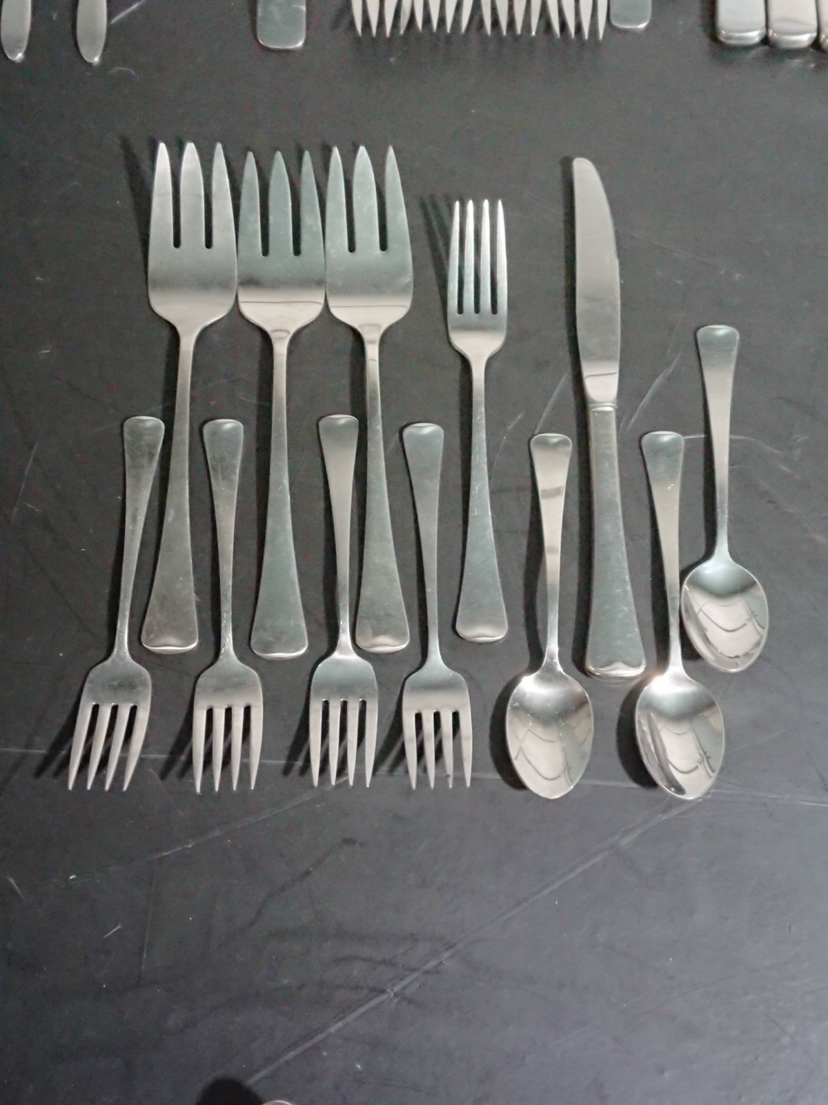 Oneida Distinction Flatware Lot 12 Pc