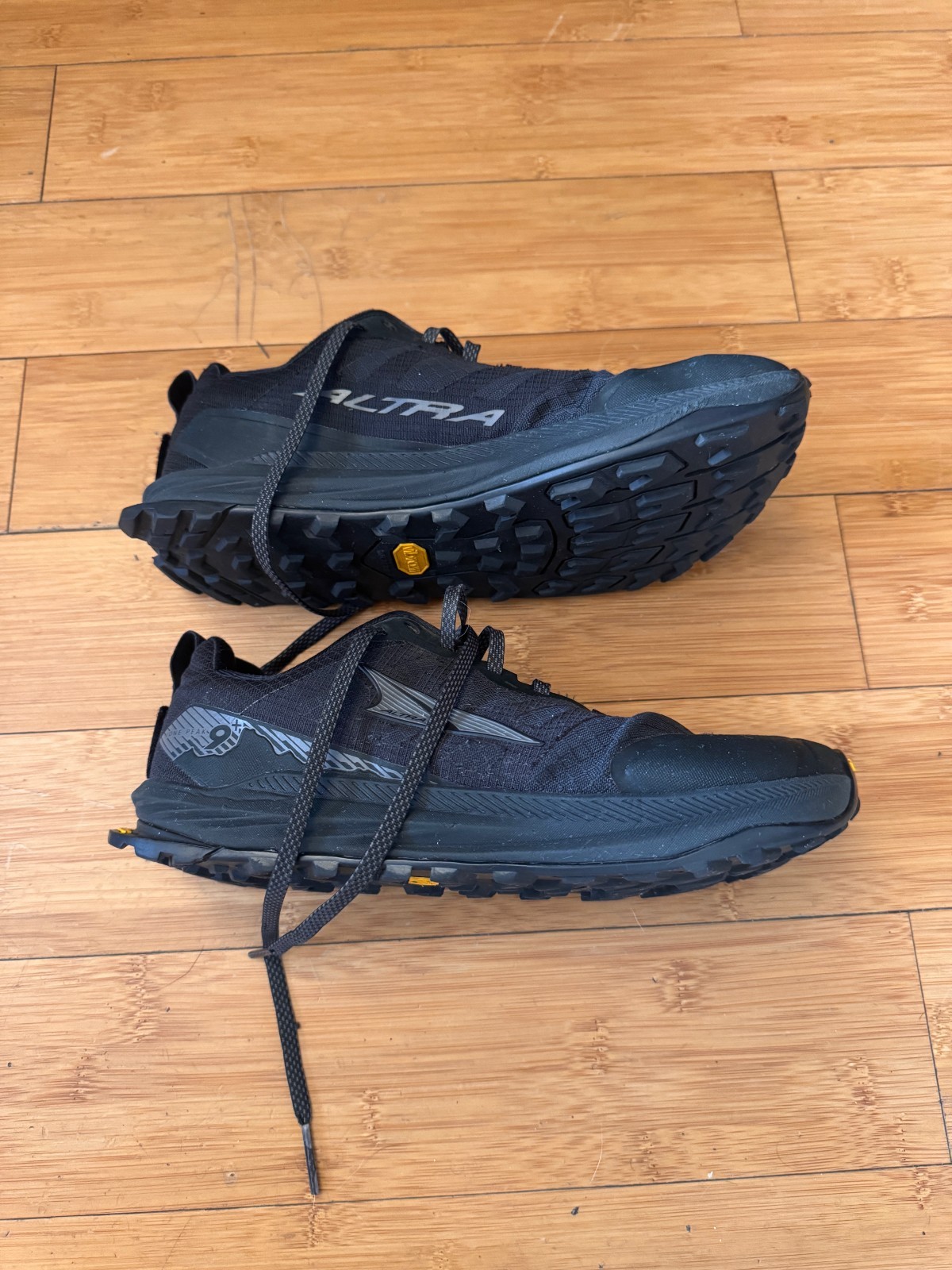Altra Men\'s Lone Peak 9+ 7.5 Black