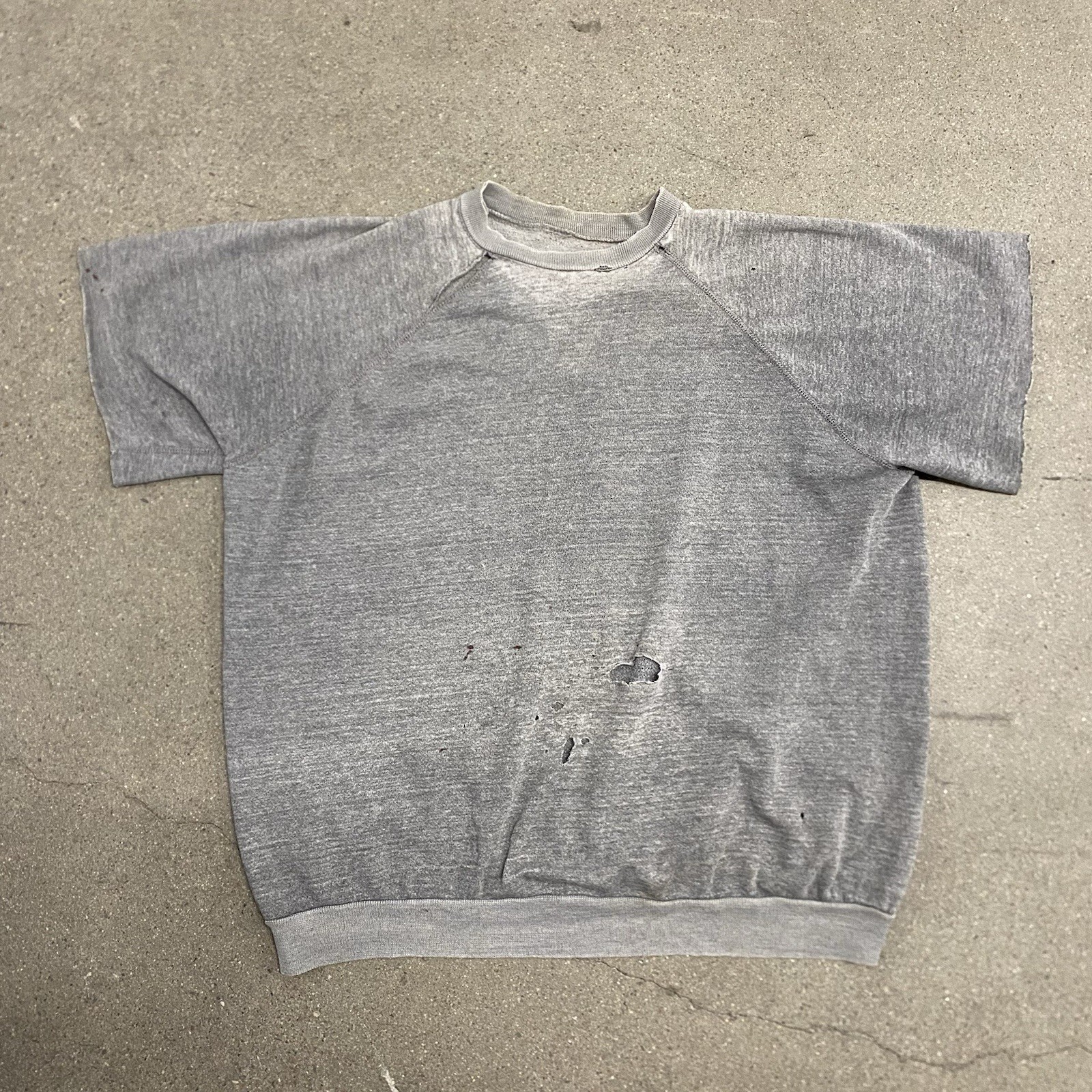 Vintage 70s 80s Shorts Sleeve Raglan Sweatshirt Mens XL Gray Faded Distressed Vintage 70s 80s Shorts Sleeve Raglan Sweatshirt Mens XL Gray Faded Distressed