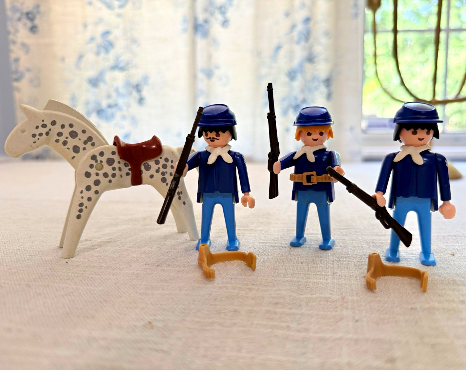 Vintage PLAYMOBIL Far West Western Cowboy Lot - 3 Figures w/ Horses & Rifles