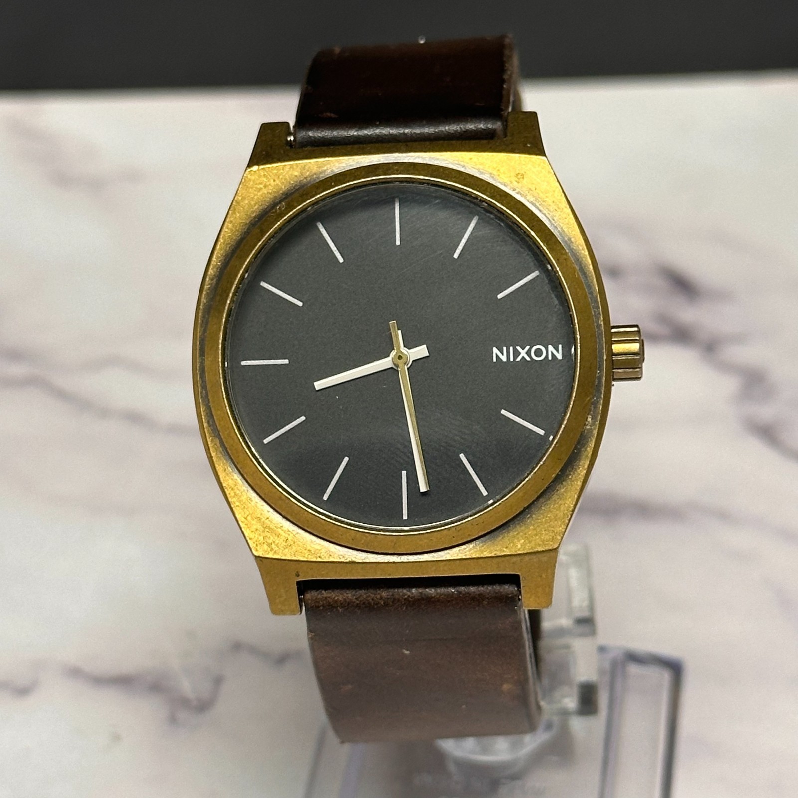 Nixon Watch Mens Gold Tone The Time Teller Minimal Brown Leather Band Works