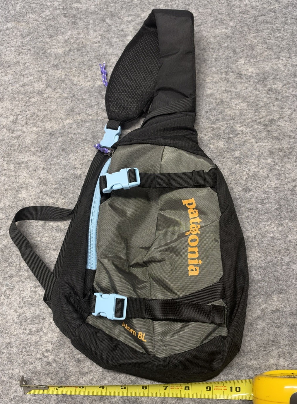 NWOT Patagonia Atom 8L Black Sling Bag Adjustable Strap Padded Back Zip Hiking NWOT Patagonia Atom 8L Black Sling Bag Adjustable Strap Padded Back Zip Hiking