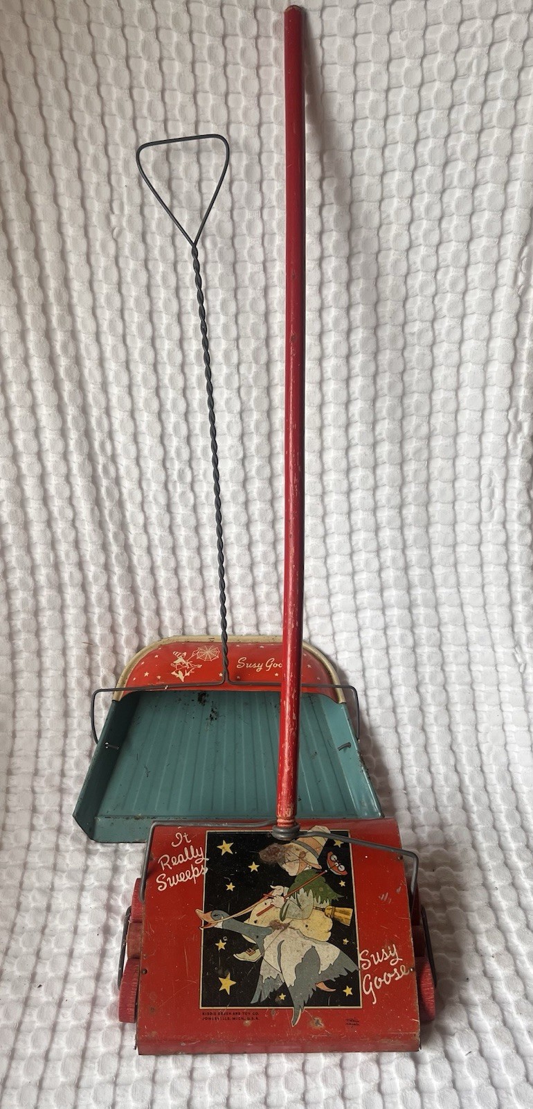 Vintage 1950s Susy Goose Tin Kiddie Brush & Toy Co Carpet Sweeper & Dustpan Set