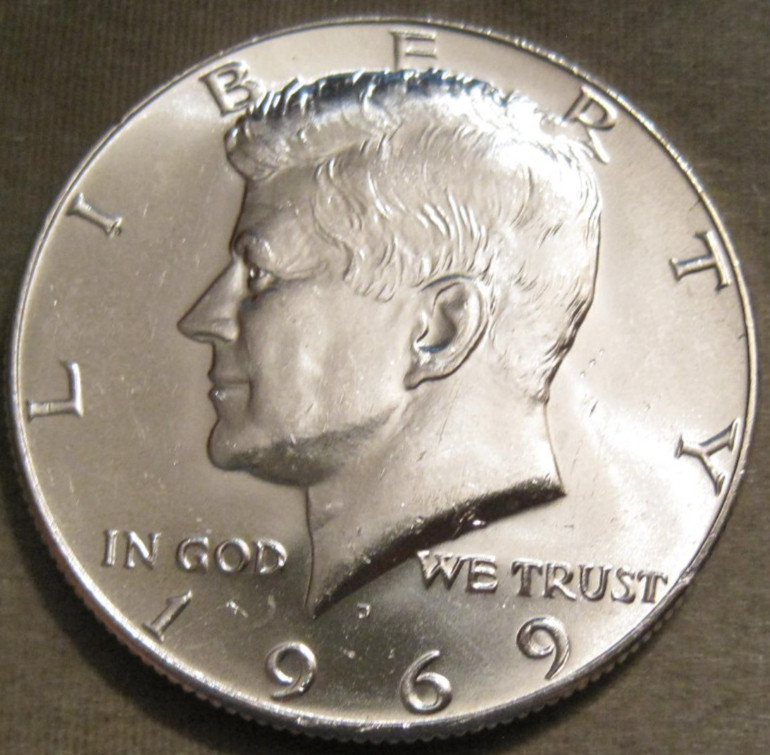 FROM MINT SET AS SHOWN~1969 D UNCIRCULATED KENNEDY HALF DOLLAR 40% SILVER ~ 444